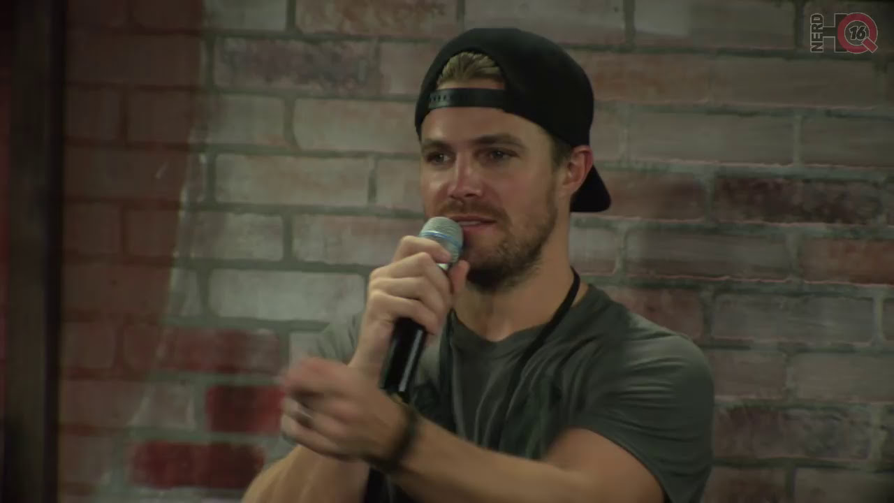 Stephen Amell "Arrow" w/Zac Levi no 2 | Nerd HQ 2016: A Conversation for a Cause