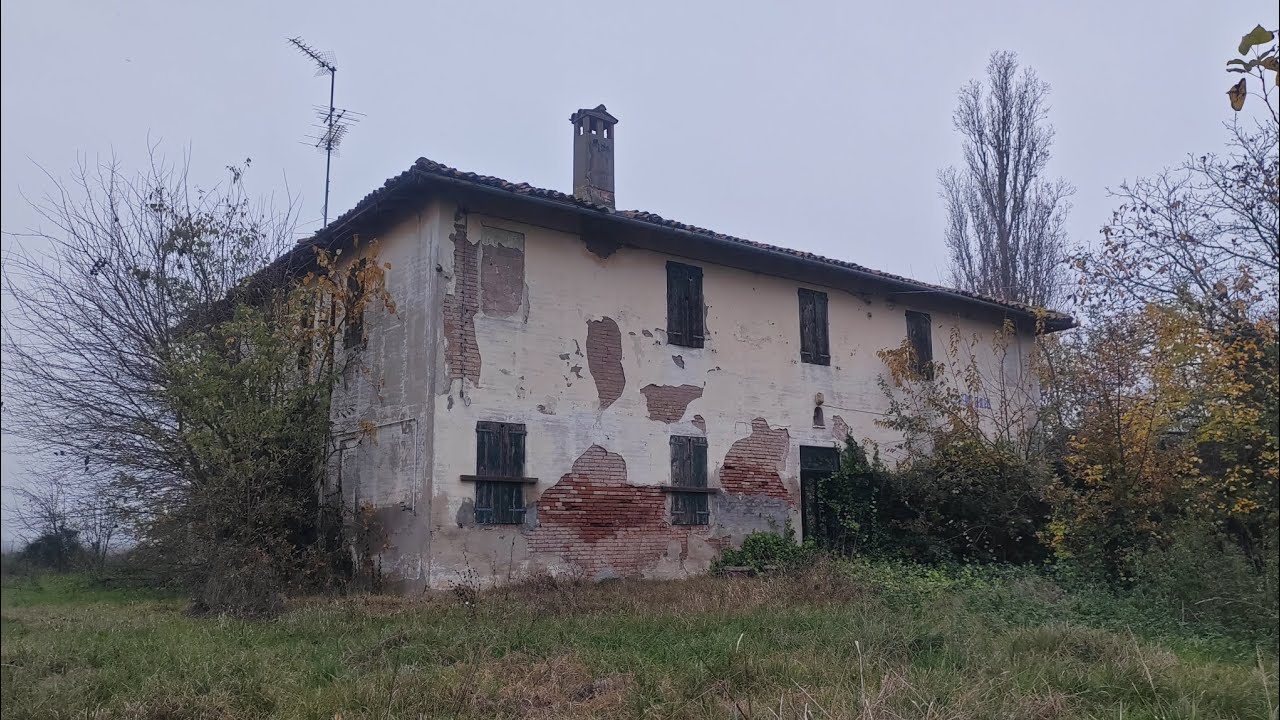 ENTRO IN UN CASOLARE ABBANDONATO DI CAMPAGNA! DOVE AL SUO INTERNO TROVO ALCUNE COSE RIMASTE! 