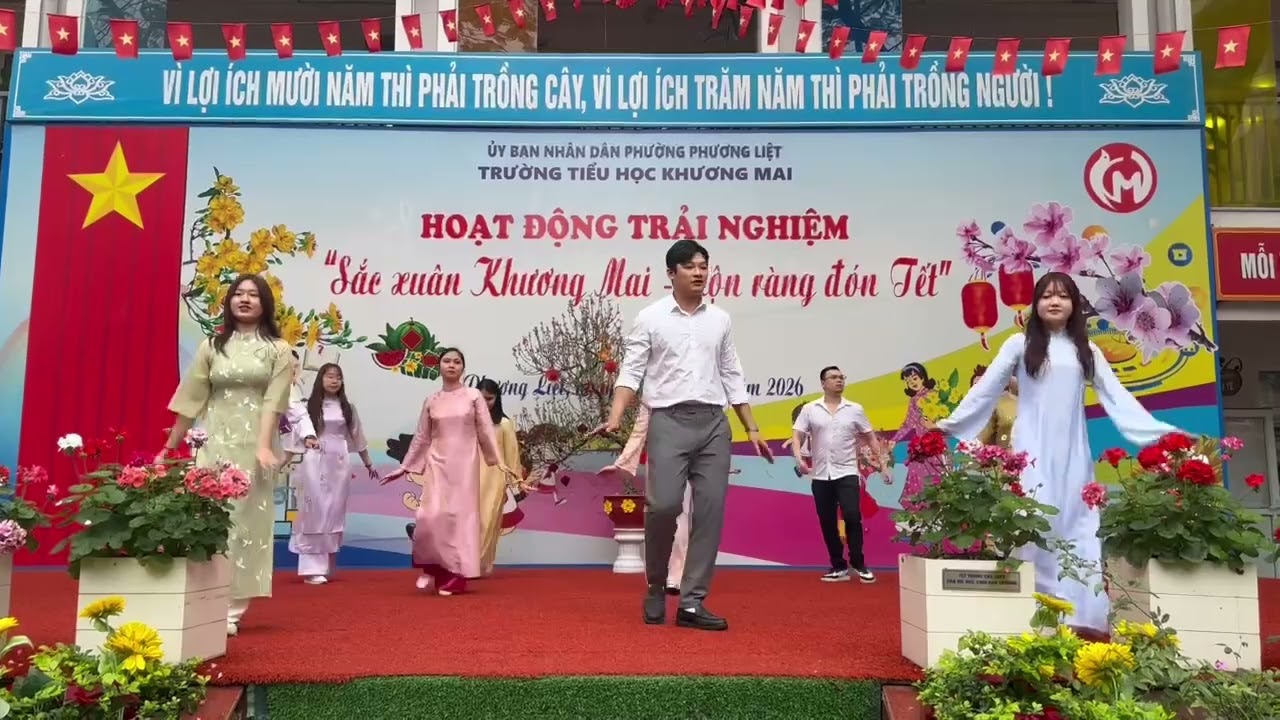 Văn nghệ SHTT: Vạn sự như ý - Biểu diễn: Chi đoàn GV