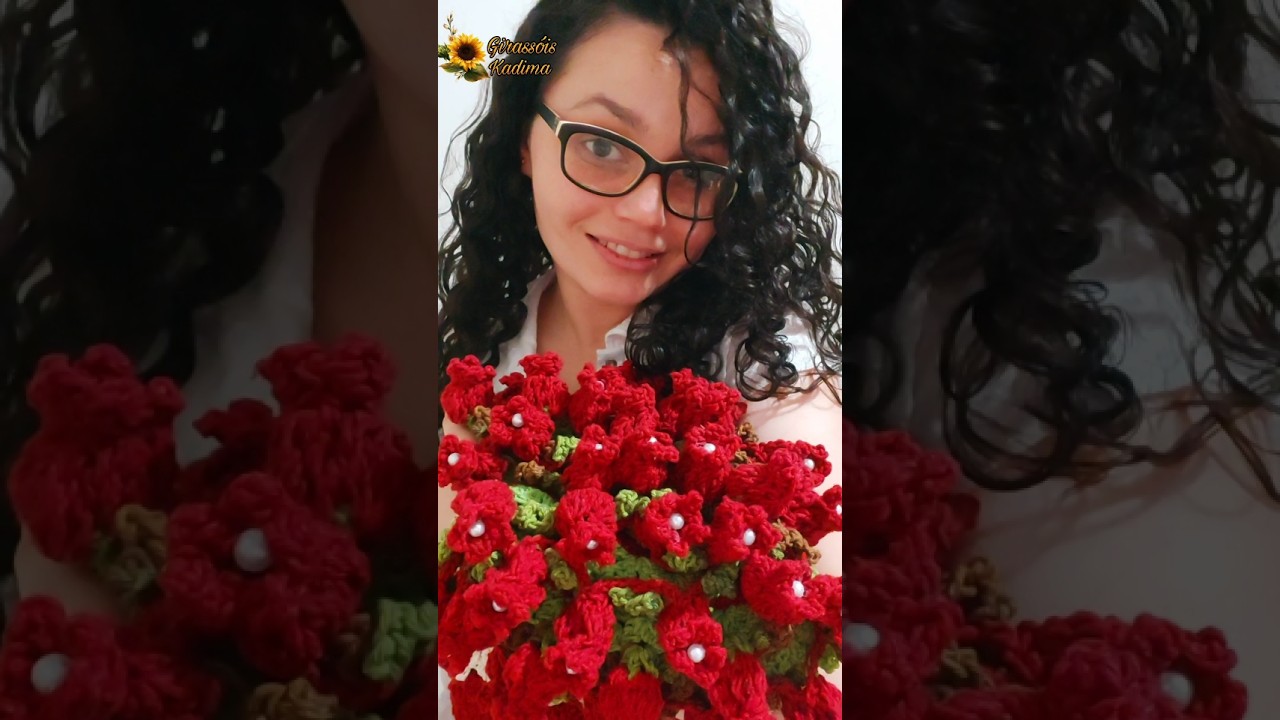 BUQU&Ecirc; DE TULIPAS EM CROCH&Ecirc; ALICE NAS CORES VERMELHO CARDEAL BEJE TELHA E CRU