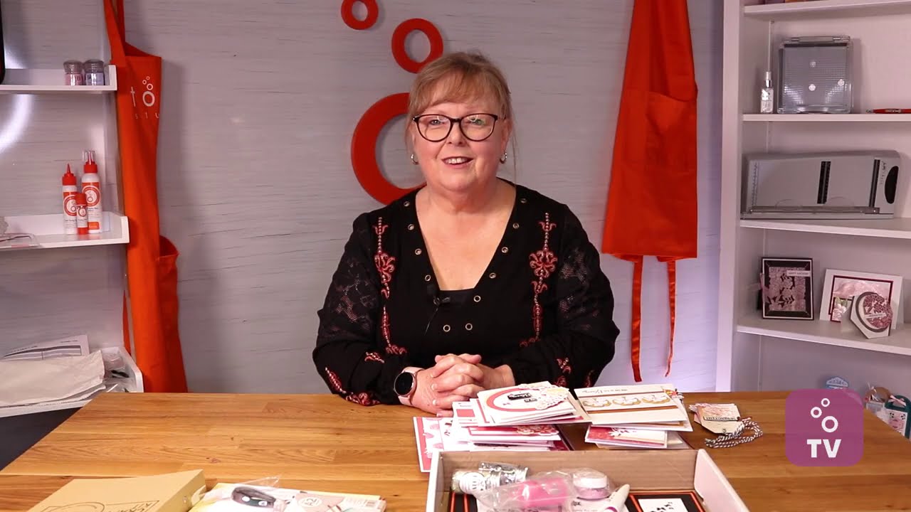 Tonic Craft Kit 42 - Spring Wreath Unboxing with Alison - Tonic Unboxing