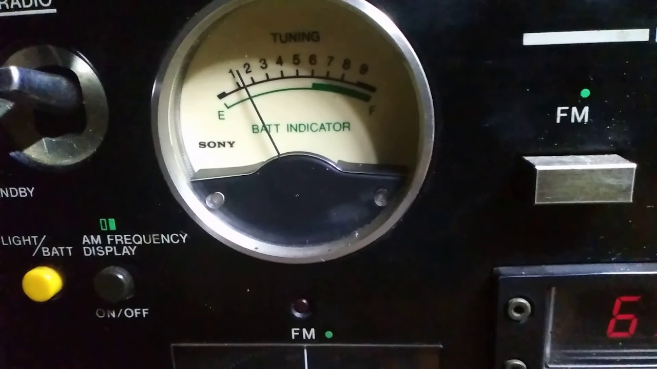 Sony ICF-6800 segede Icom IC-761