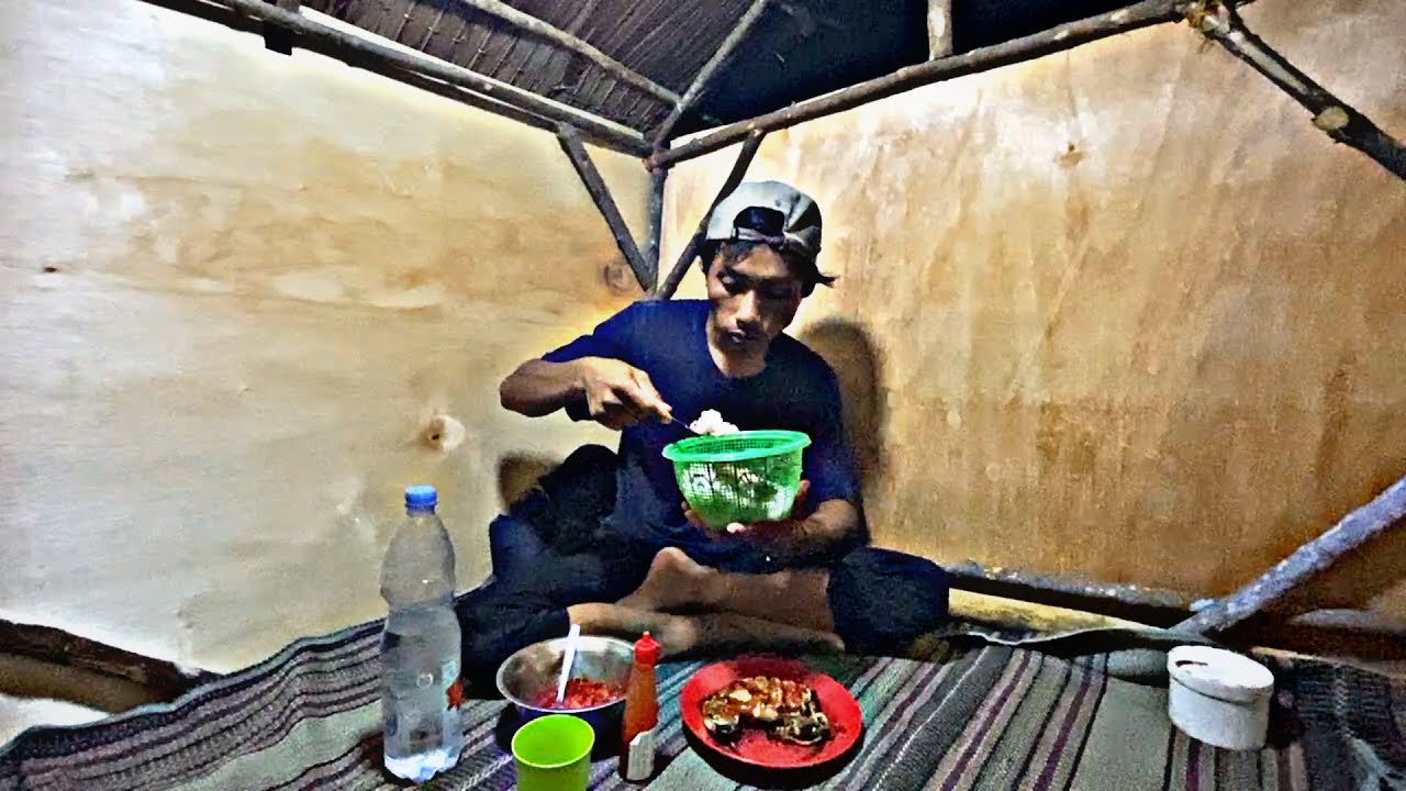 3 HARI FULL BERBURU PESISIR PANTAI DAN BERMALAM DI RUMAH LAUT LIAT ADA API TERBANG ANEH BANGET!!