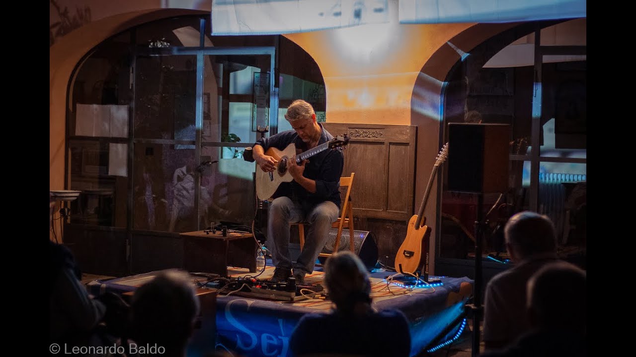 Davide Sgorlon a Un Paese a sei corde