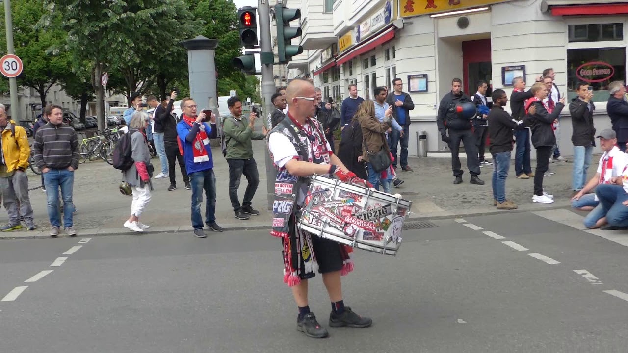 DFB Pokalfinale Berlin 2019 RB Leipzig Fans sorgen für gute Stimmung in der City West
