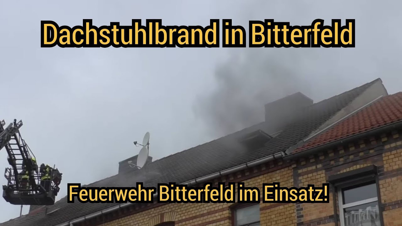 🔥Dachstuhlbrand in Bitterfeld - Großeinsatz mit Einsatzfahrten der Freiwilligen Feuerwehr Bitterfeld