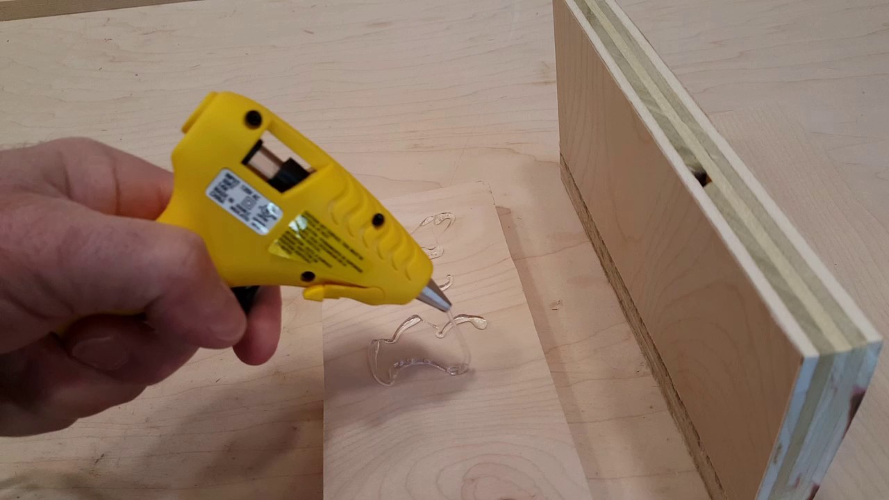 Using the Mini Glue Gun