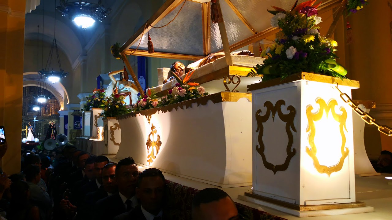 Salida de la prosecion del Santo Entierro comayagua 2018