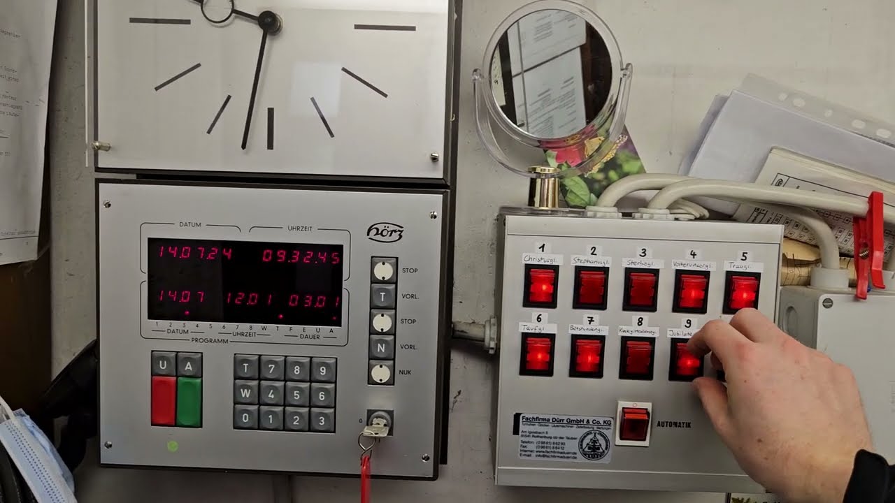 Bamberg (BA) Altstadt evang. Kirche St. Stephan : Einschalten des Festgeläutes (Glocken 9-1)