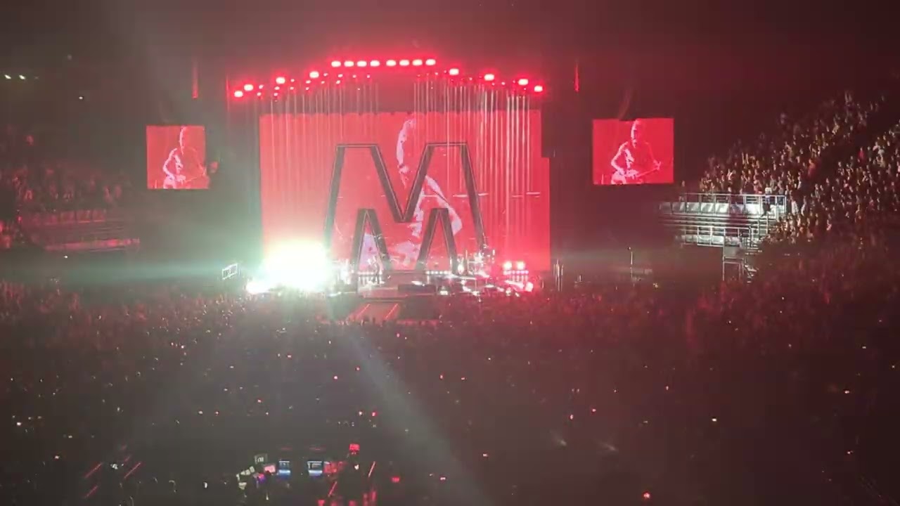 Depeche Mode (live) - Personal Jesus - Paris 3.3.24