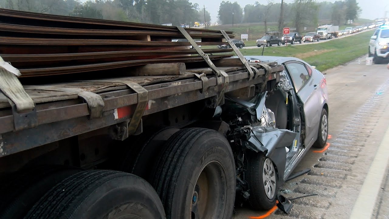 030824 WILLIS FATAL CRASH UBER DRIVER SLAMS INTO 18 WHEELER