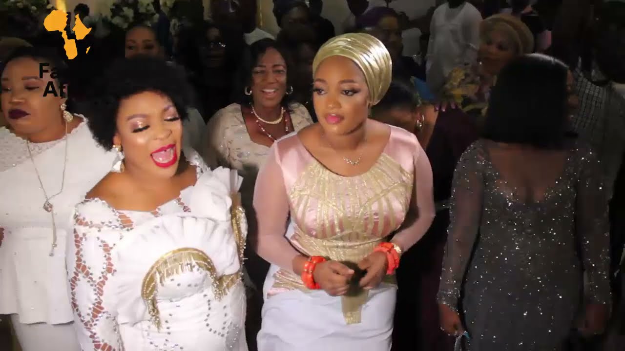 OLORI NAOMI SHILEKUNOLA OGUNWUSI MOTHER THROW UP 28TH BIRTHDAY  PARTY FOR HER DAUGHTER