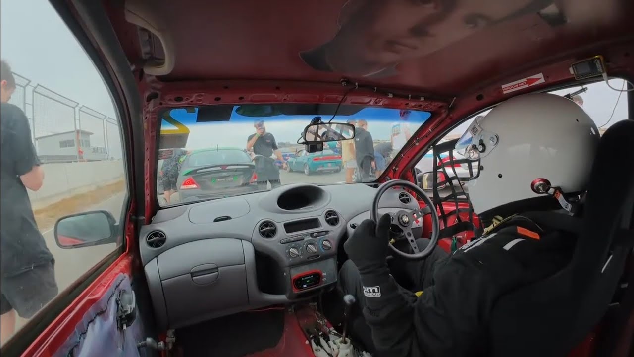 Toyota Echo 9 Hour Endurance Race - The Bend East Circuit (Grid Formation)