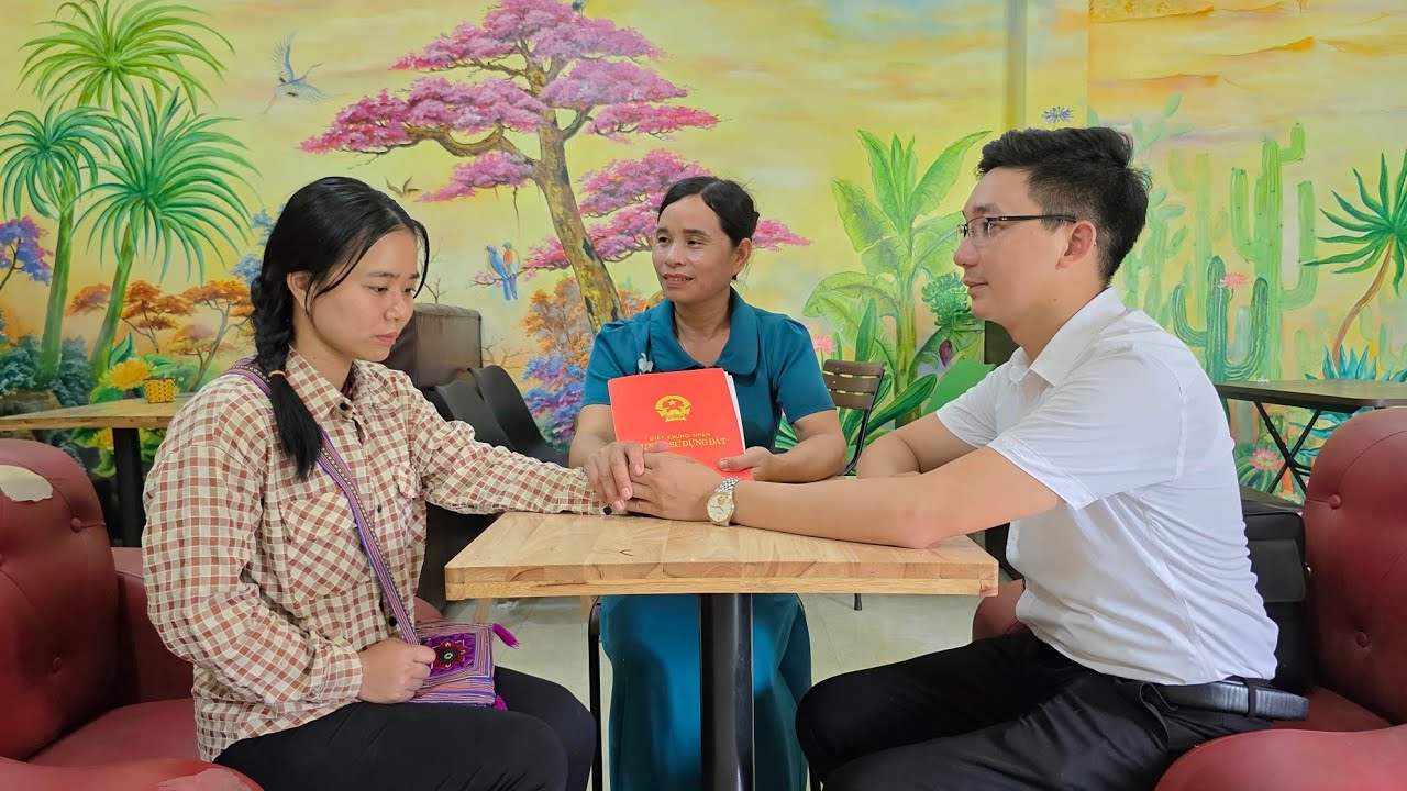 CEO Jack's mother gave all her assets to Jack and (Tieu Ly) hoping they would be together.
