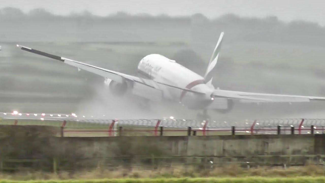 Pilot Aborts Landing Too Late