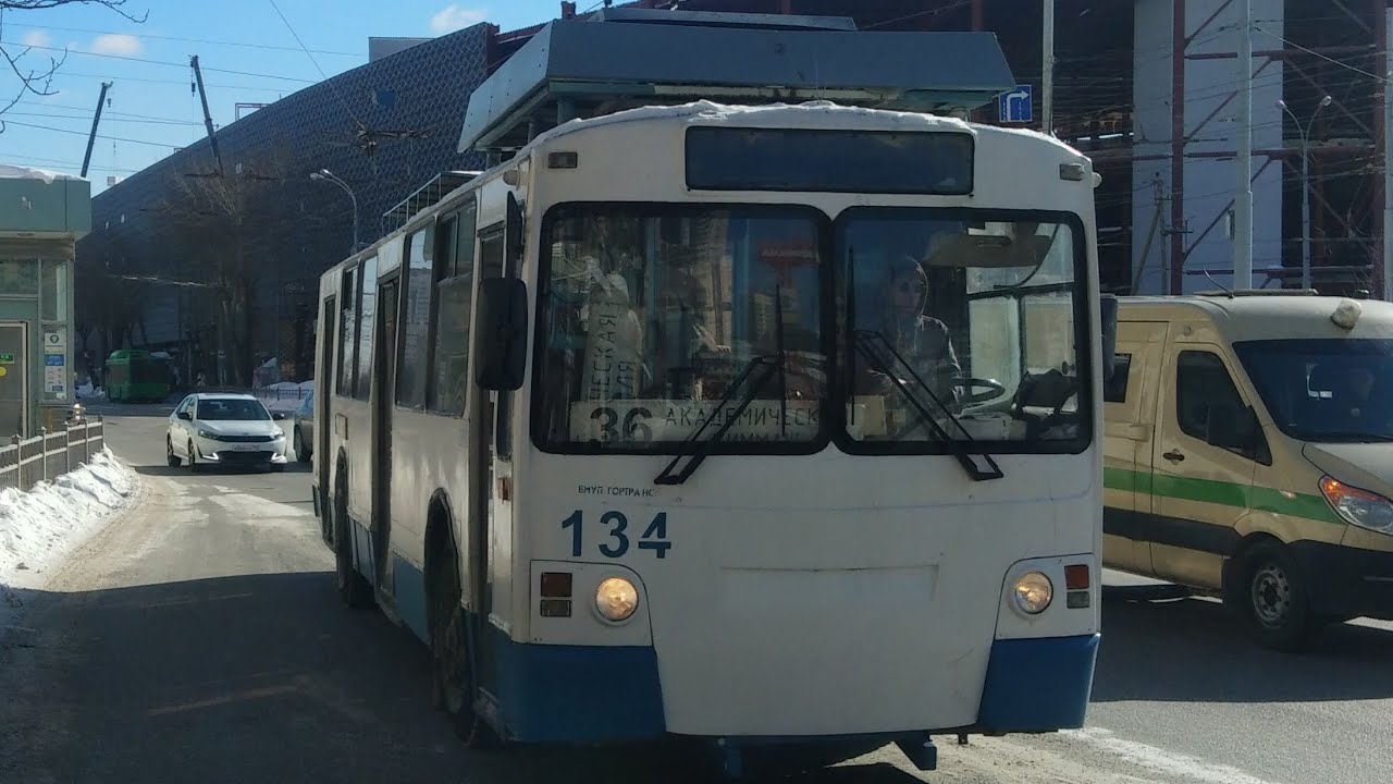 Поездка на троллейбусе ЗиУ-682 КР Иваново 134, маршрут 36, Екатеринбург