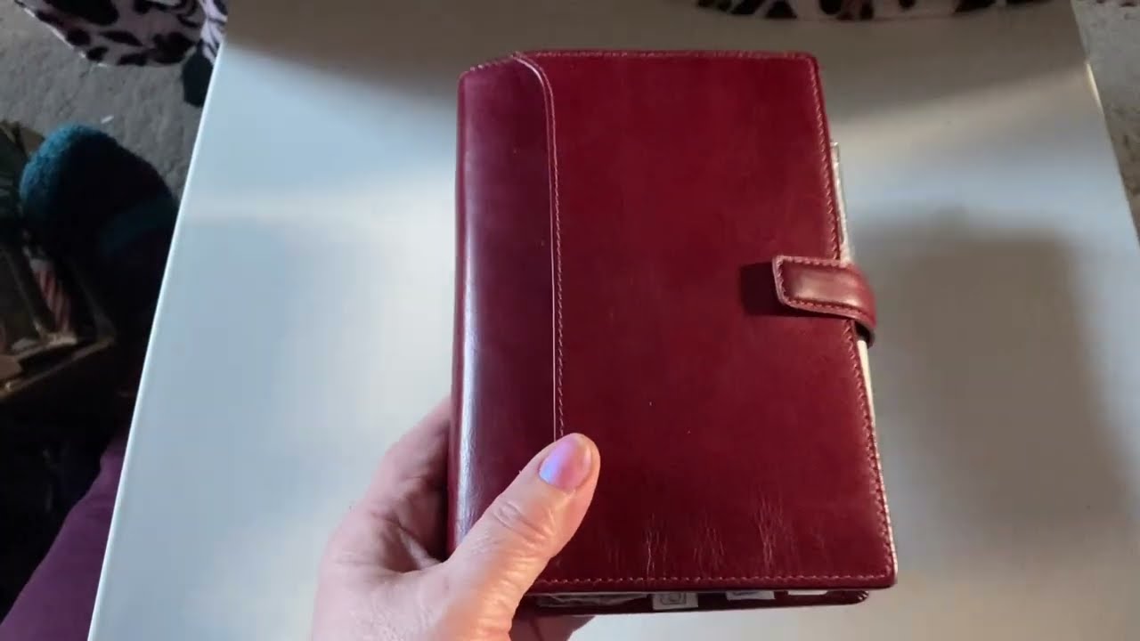 Quick chatty flip through of Filofax Lockwood, colour Garnet