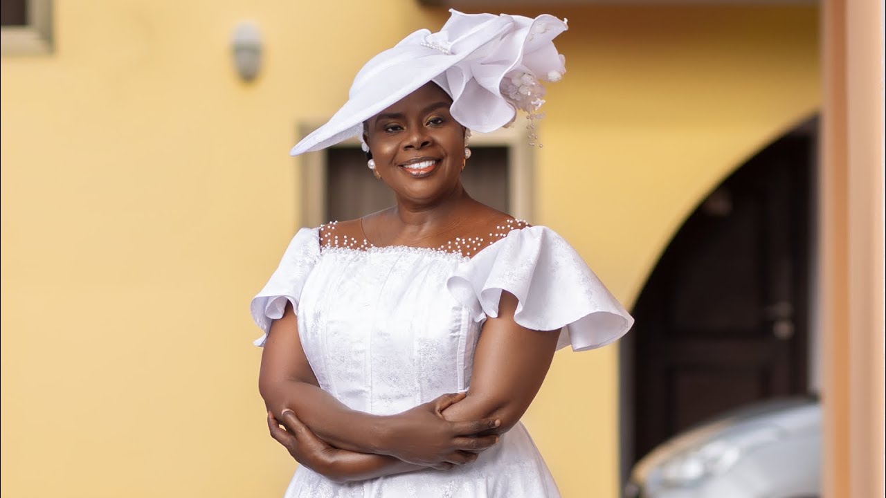 My Gracious Redeemer - Evangelist Amy Newman [Oficial Video]