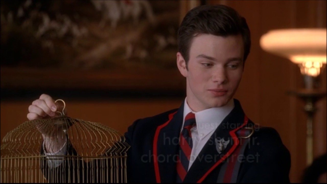 Glee - Kurt joins the warblers 2x09