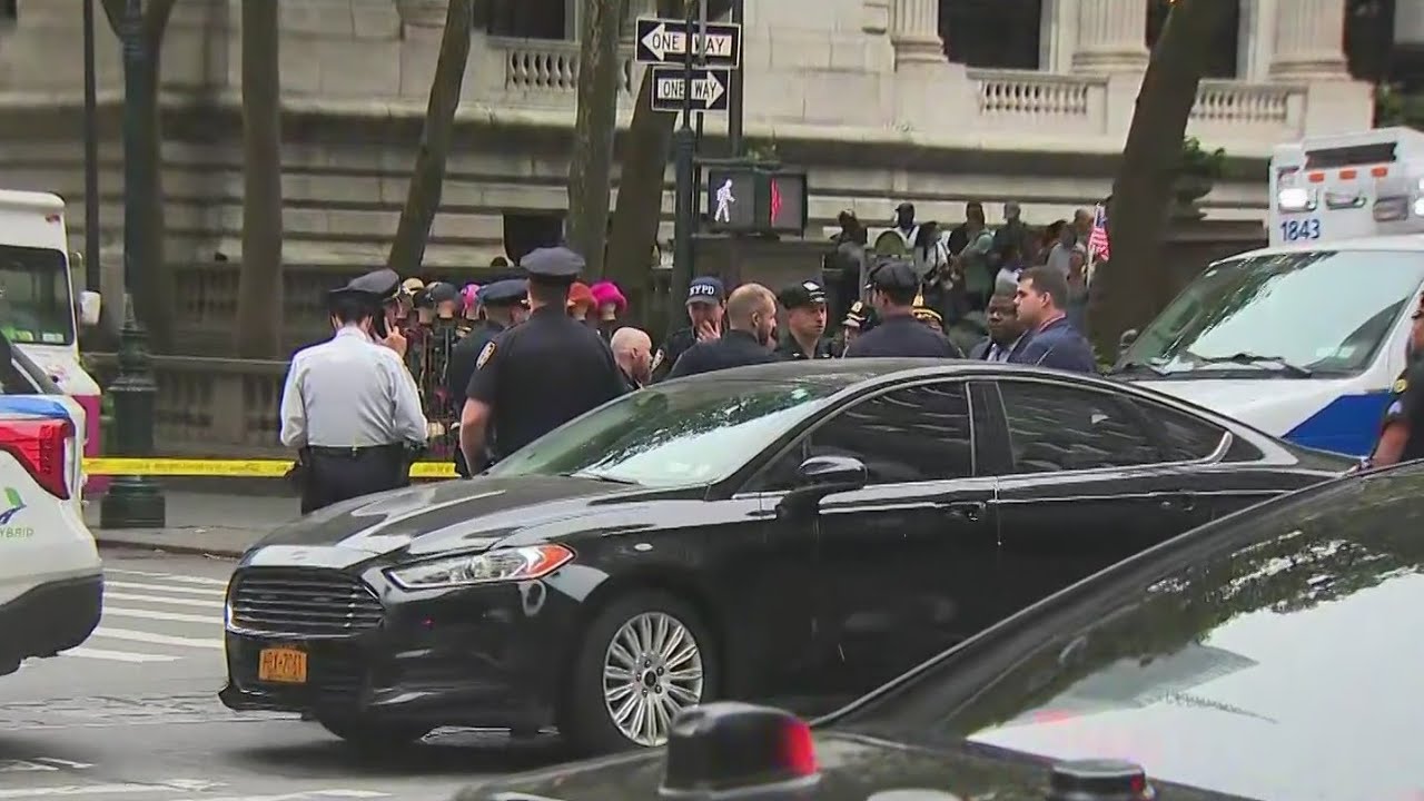 Pedestrian killed, another injured near Bryant Park: FDNY