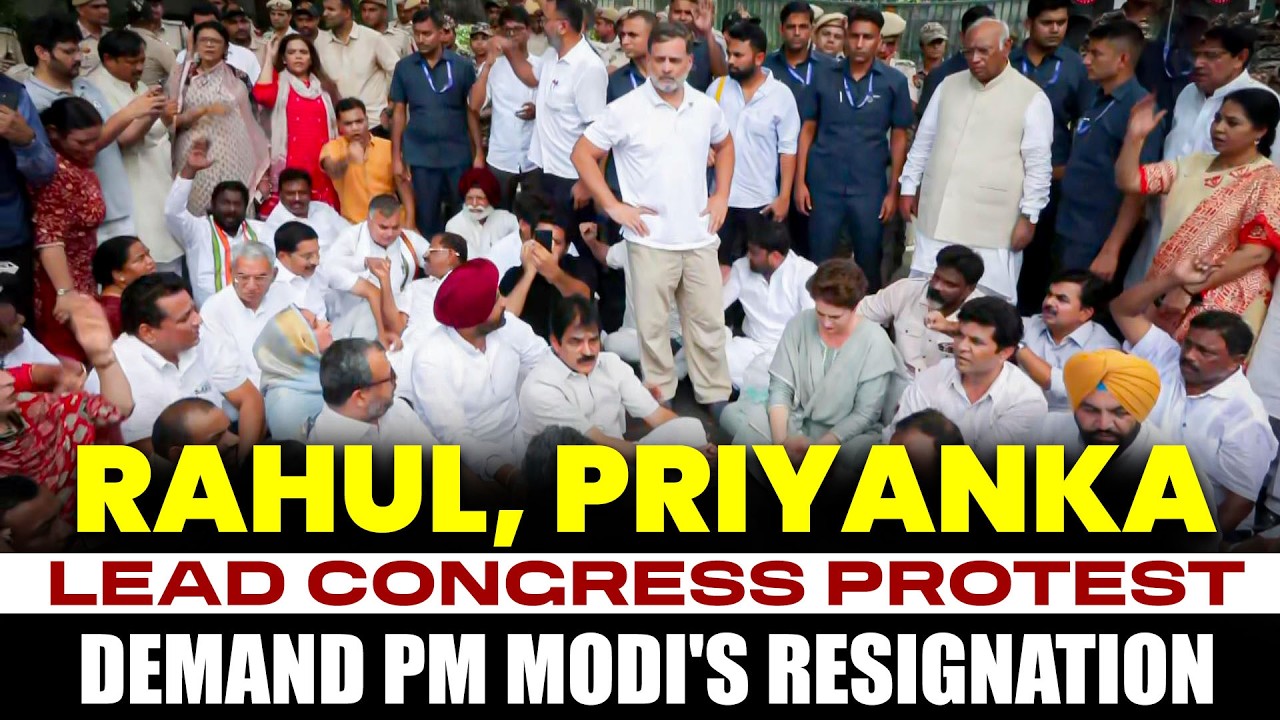 Rahul Gandhi, Priyanka Lead Congress Protest in Delhi, Demand PM Modi's Resignation I Paper Leak Row