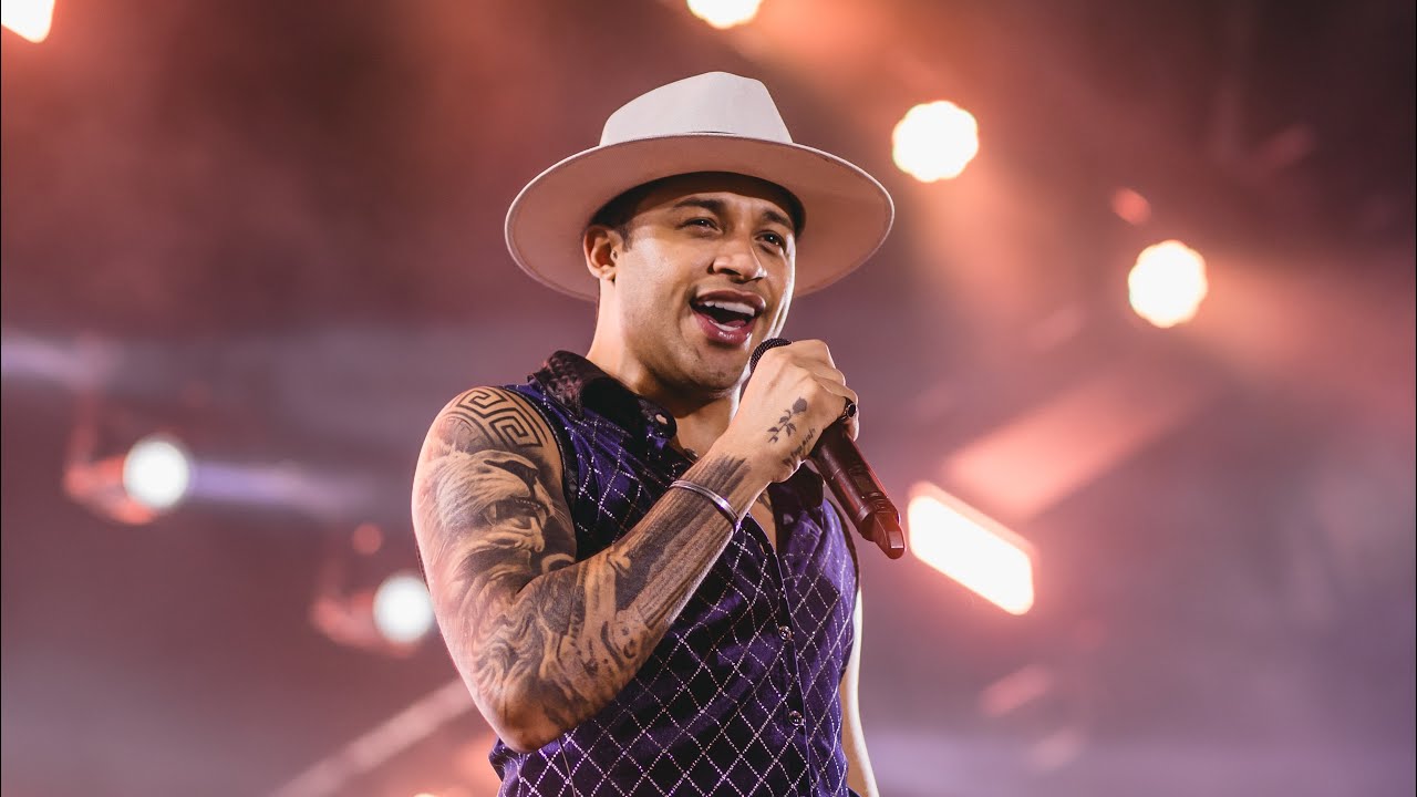 Leonne o Nobre - Ao vivo Arraiá do Povo (Aracaju/SE)