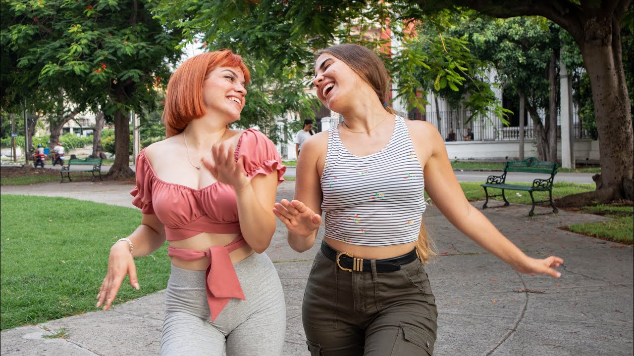 Así de SABROSO se BAILA en Cuba 🇨🇺 | Cubanas bailando música popular cubana