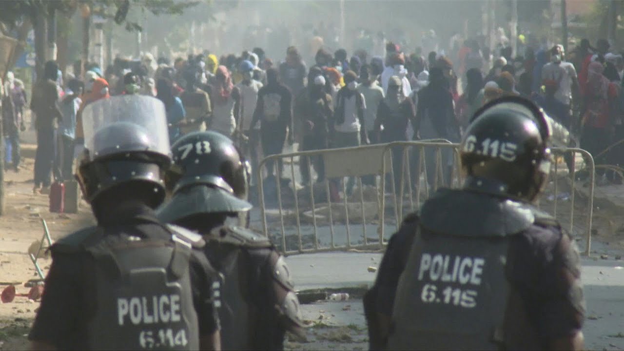 Sénégal: affrontements à Dakar après la condamnation de l'opposant Sonko | AFP