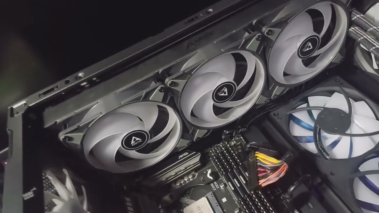 Sursa noua la PC :D 850W sa fie :)