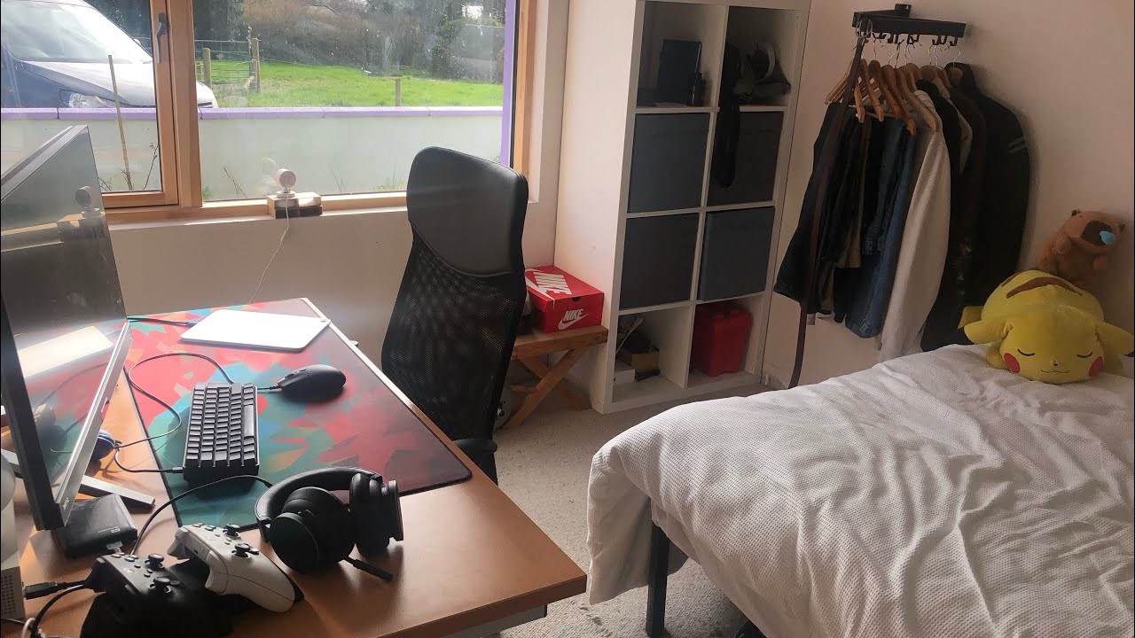 Cleaning and rearranging my room 