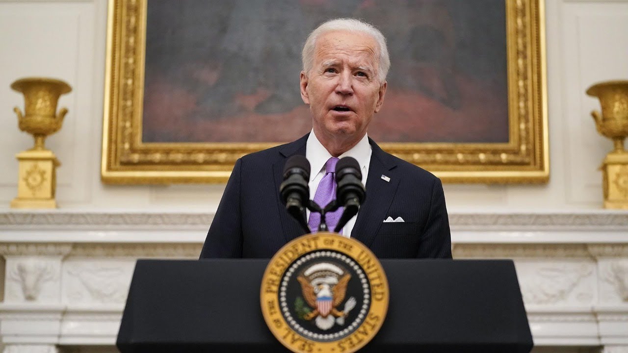 Watch: Biden and Harris Receive Economic Briefing | NBC News