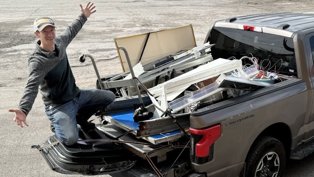 Don't they know this is worth $$$ - Dumpster Diving 2024