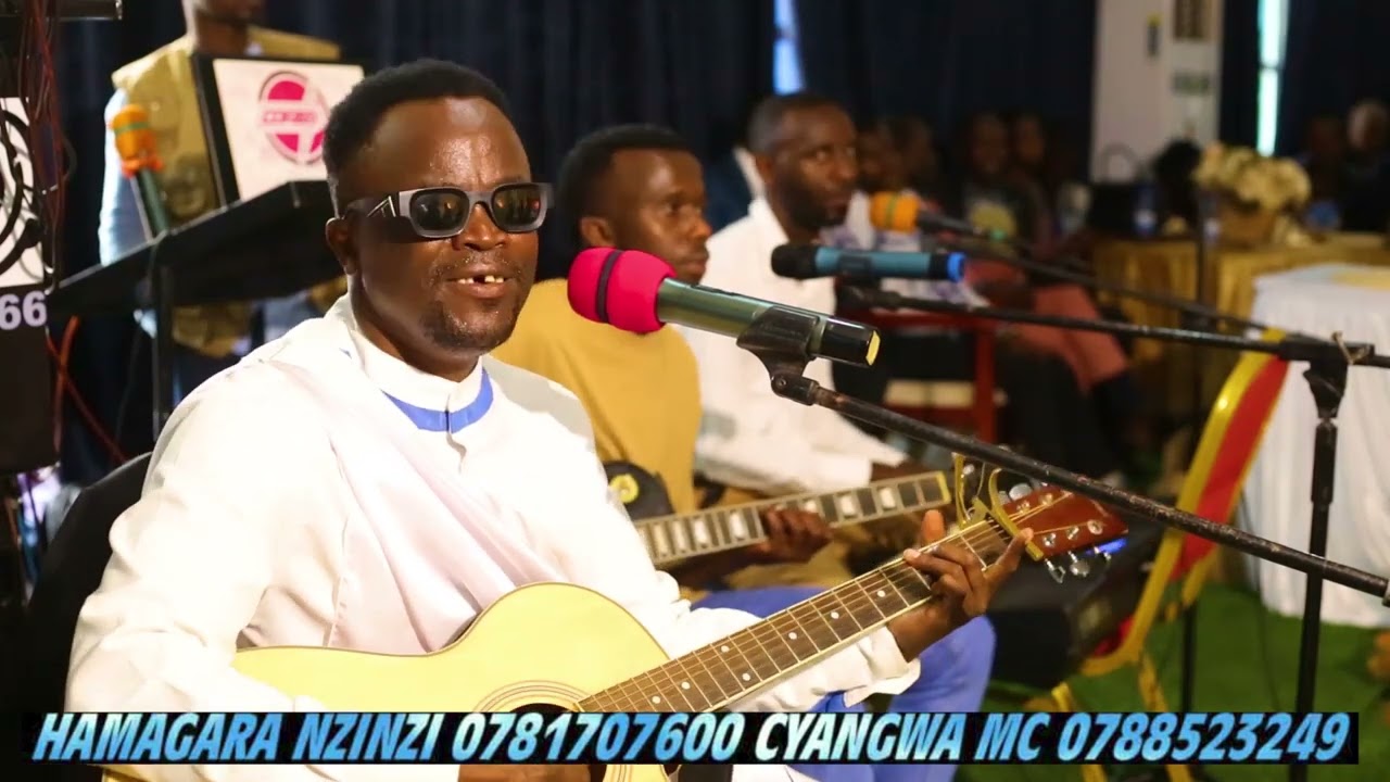Umva ubuhanga bwa nzinzi utabona iyo mubukwe bari gufata amafunguro no stop