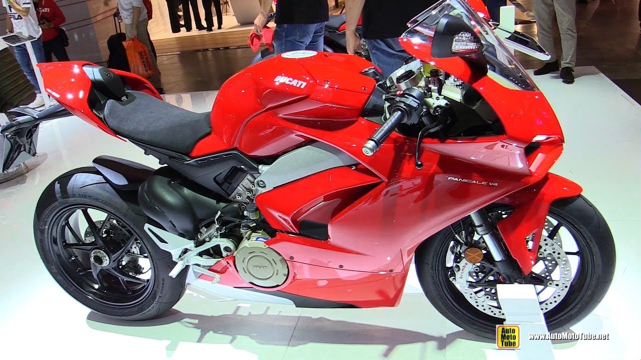 2019 Ducati Panigale V4 214hp - Walkaround - 2018 EICMA Milan