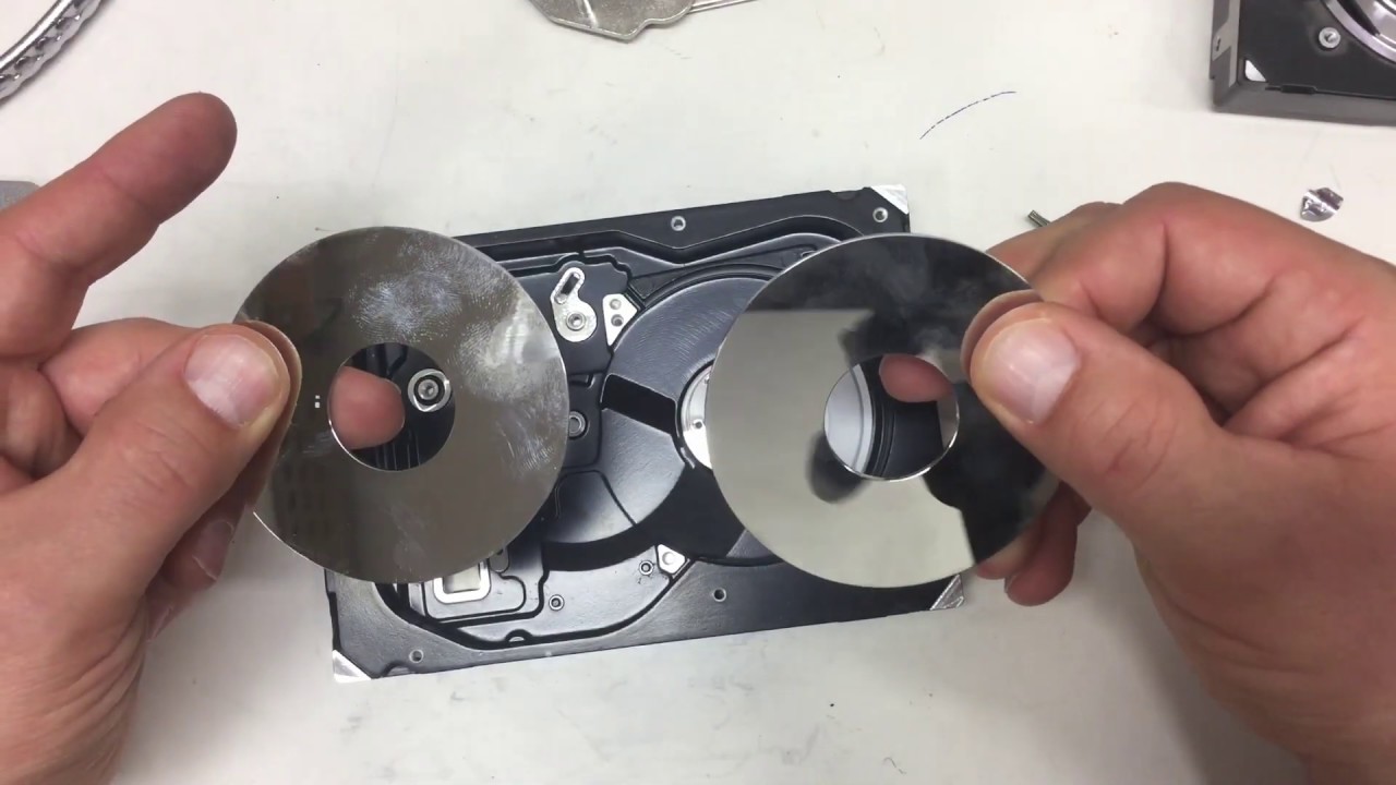 11 Year Old Seagate 146GB/15.000RPM Server Hard Disk Teardown (All the Chips)