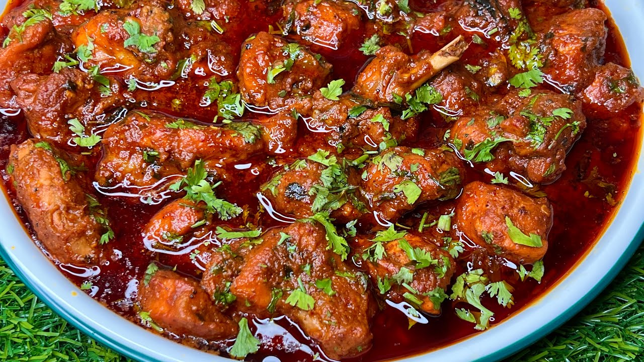 New Style MAKHNI RED CHILLI CHICKEN With Aromatic Spicy Gravy - Mind Blowing Chicken Recipe For U ♥️