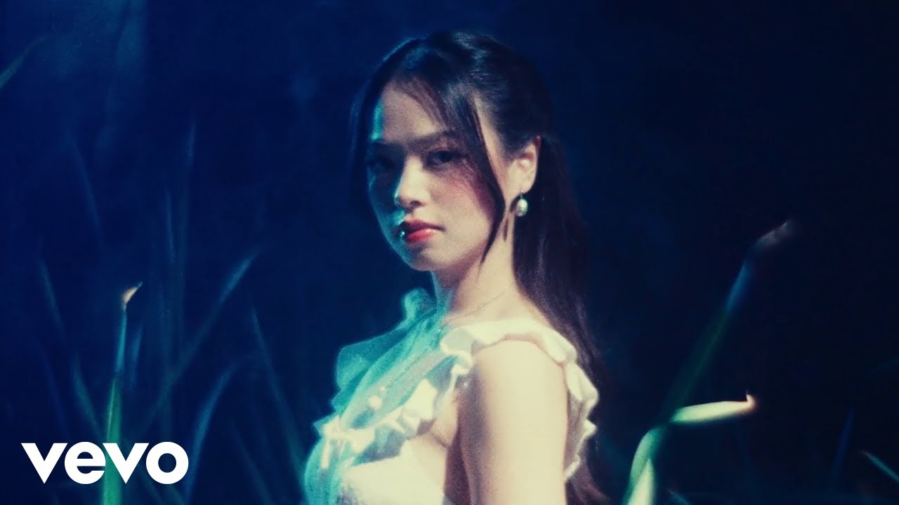 Elisha Danielle - Freeze (Official Music Video)