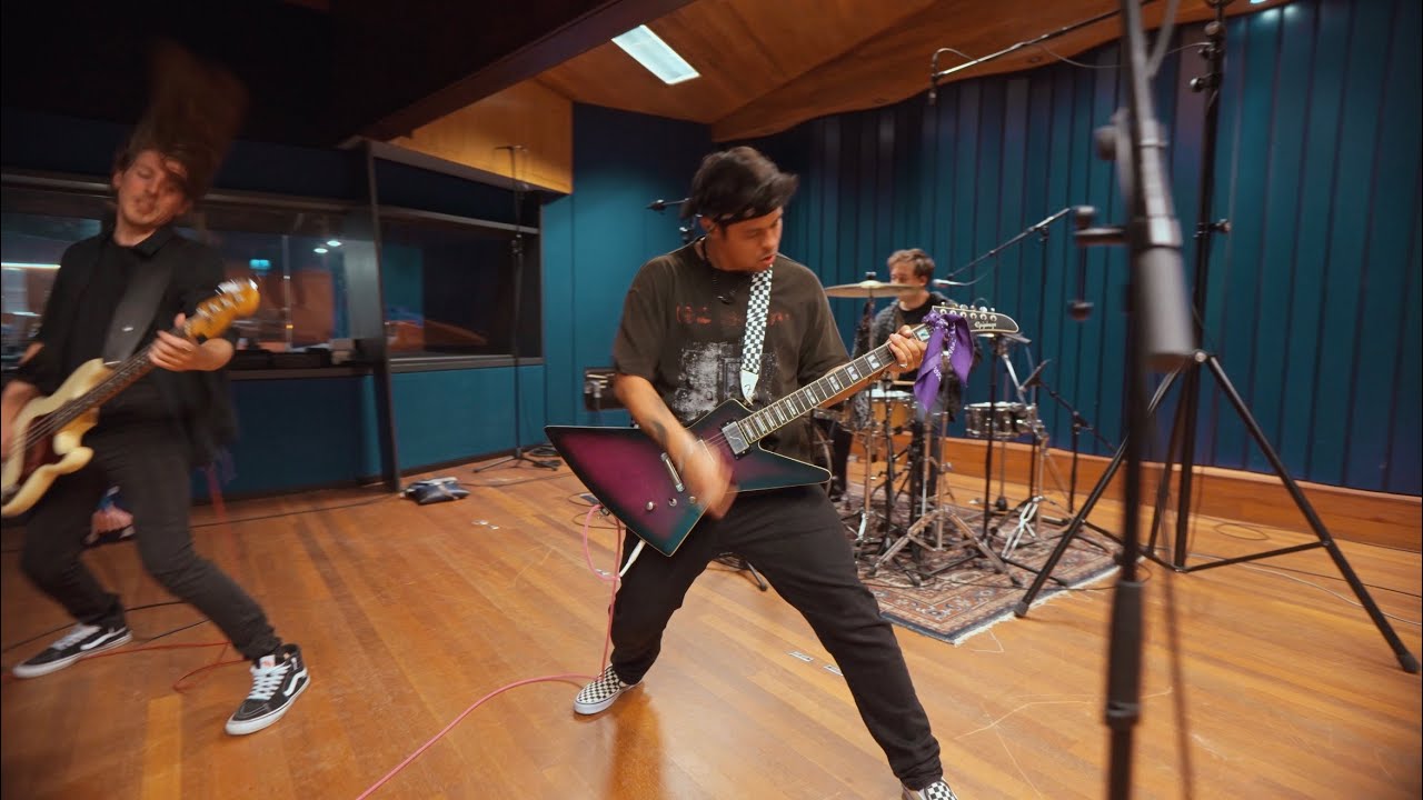 Skir - Praying for America [live performance at Wisseloord Studios]