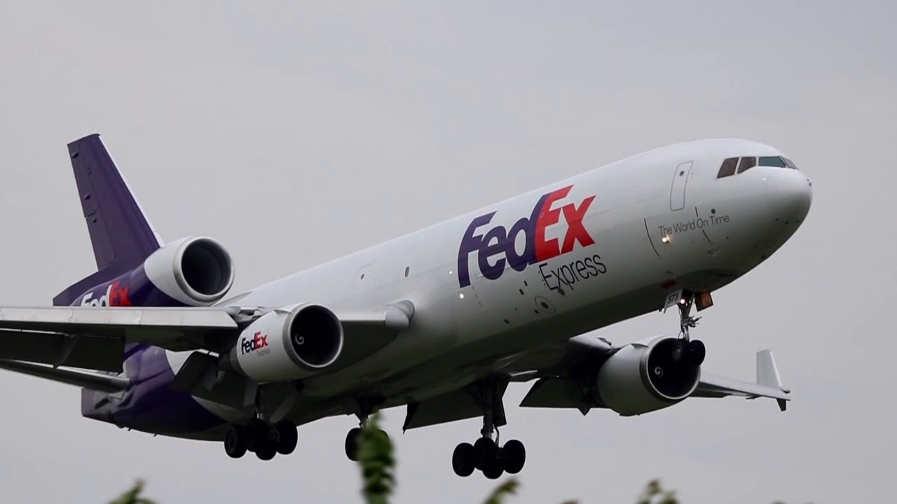 MD-11(FedEx)アグレッシブランディング×3　成田空港16R