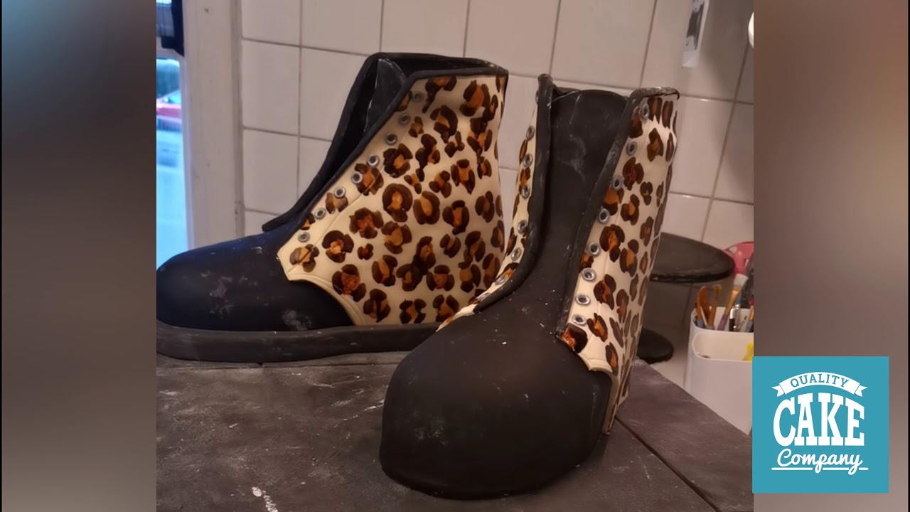 How to make Dr Martens boots novelty cakes