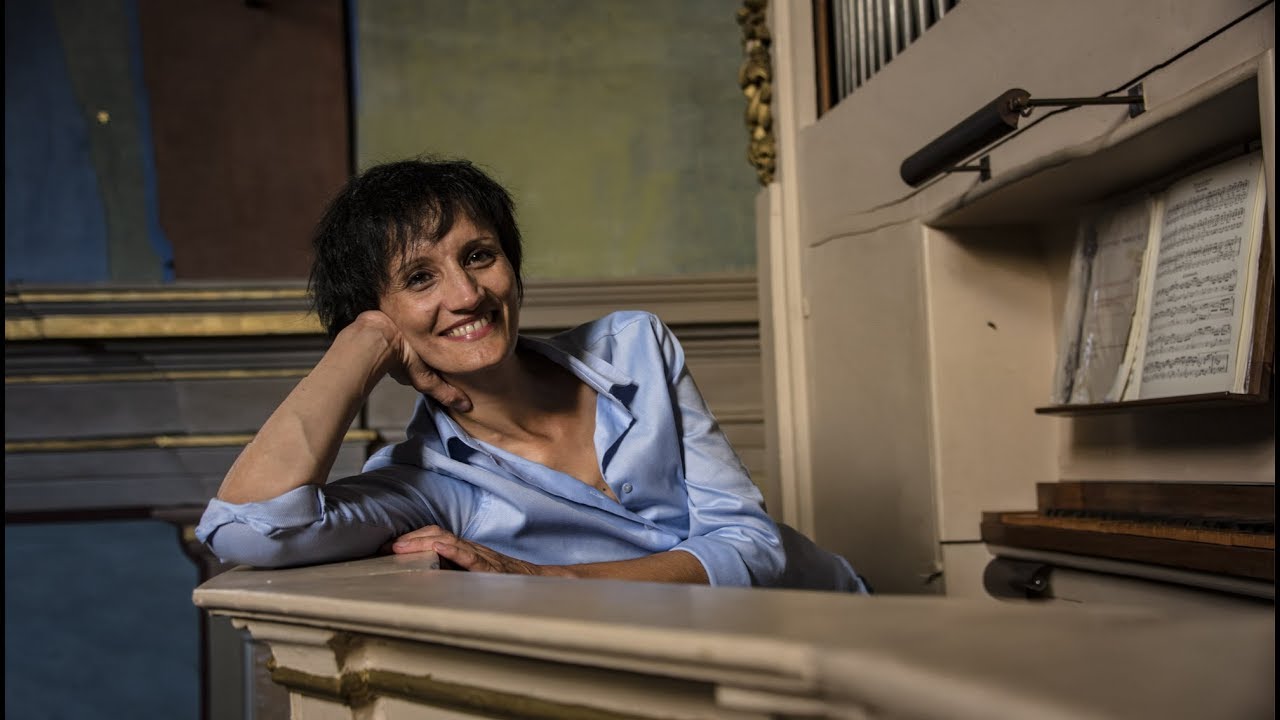 Pachelbel Chaconne in D minor performed by Irene De Ruvo