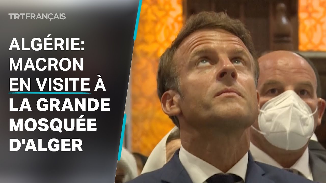 Emmanuel Macron en visite à la Grande Mosquée d'Alger