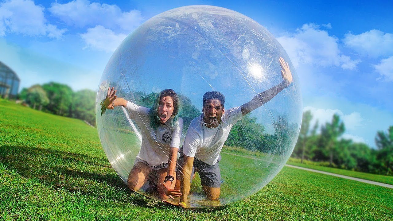 PRENDEMOS O "CASAL" DENTRO DA BOLHA GIGANTE!