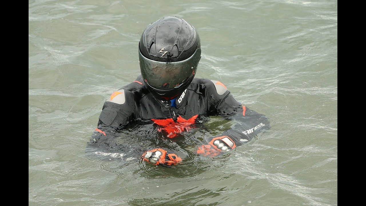 Diving with Dainese Laguna Secca