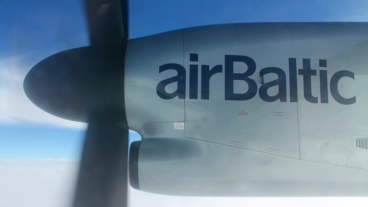 air Baltic Dash 8-Q400 Riga-Oslo Safety, Takeoff, Inflight, Landing BT151