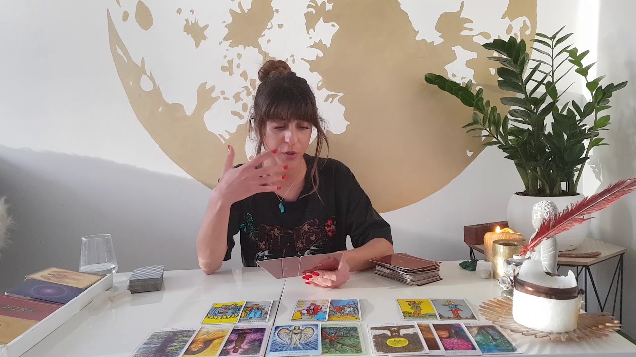 PISCES - ' BE CAREFUL PISCES, HIDDEN ENEMIES!!' 15-28th February Love Tarot Reading
