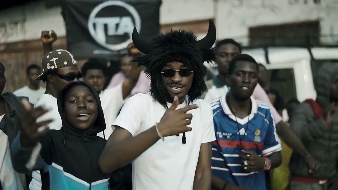 Démolisseur B Feat C2B   WOOH Clip Officiel by Dieu Luamba