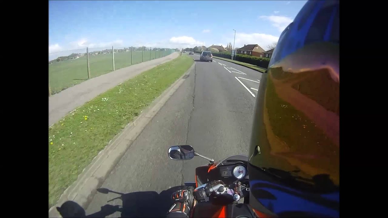 Yamaha YZF R125 - Ride out with Full Termi System. 