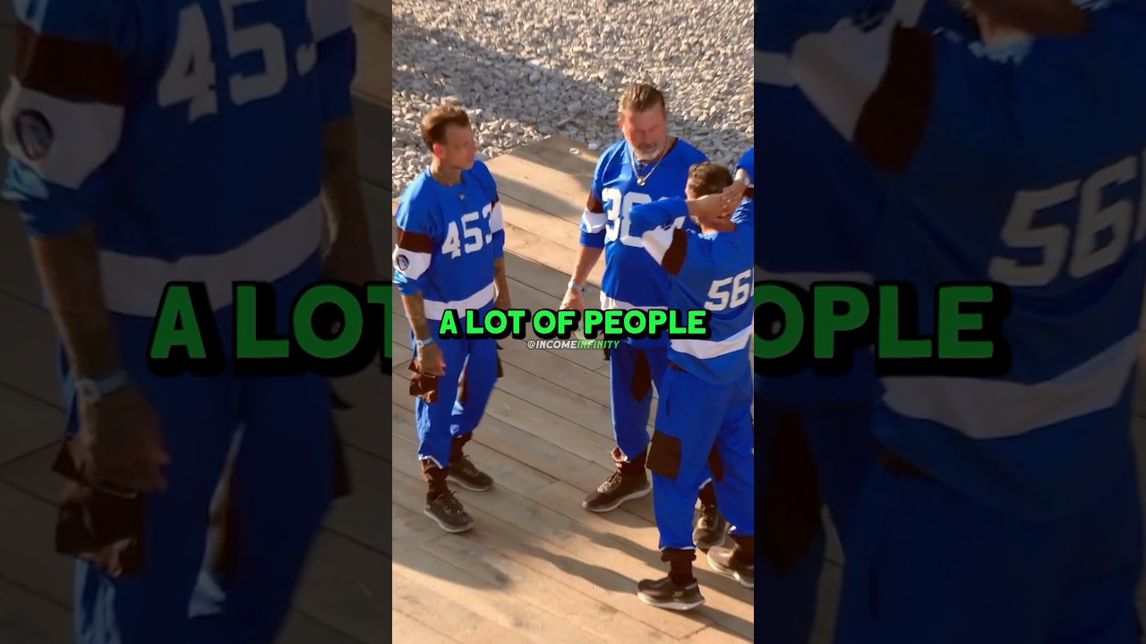 Почему все ОТВЕРНУЛИСЬ от Дино