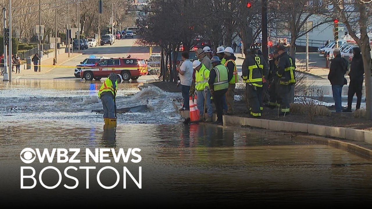 Water main break shuts down roads near Jackson Square in Boston